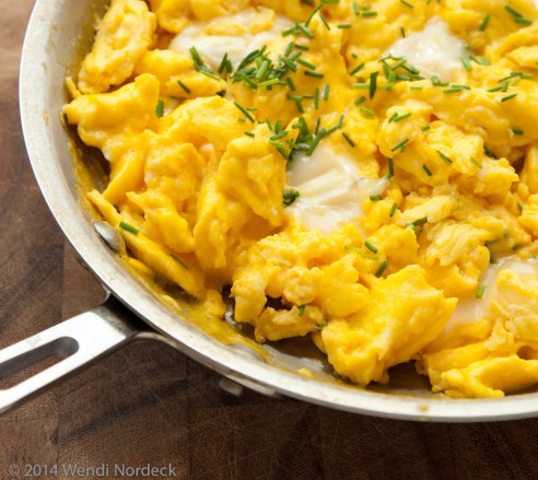 scrambled eggs from https://roux44.com