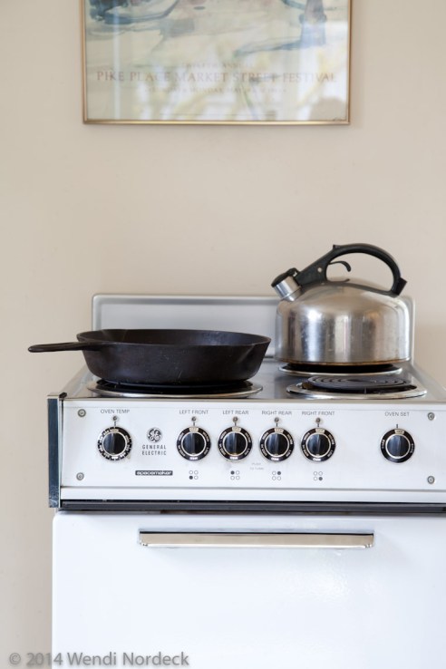 Lake Goodwin kitchen from http://roux44.com