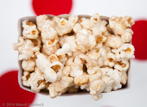 Outdoor movie night from http://roux44.com